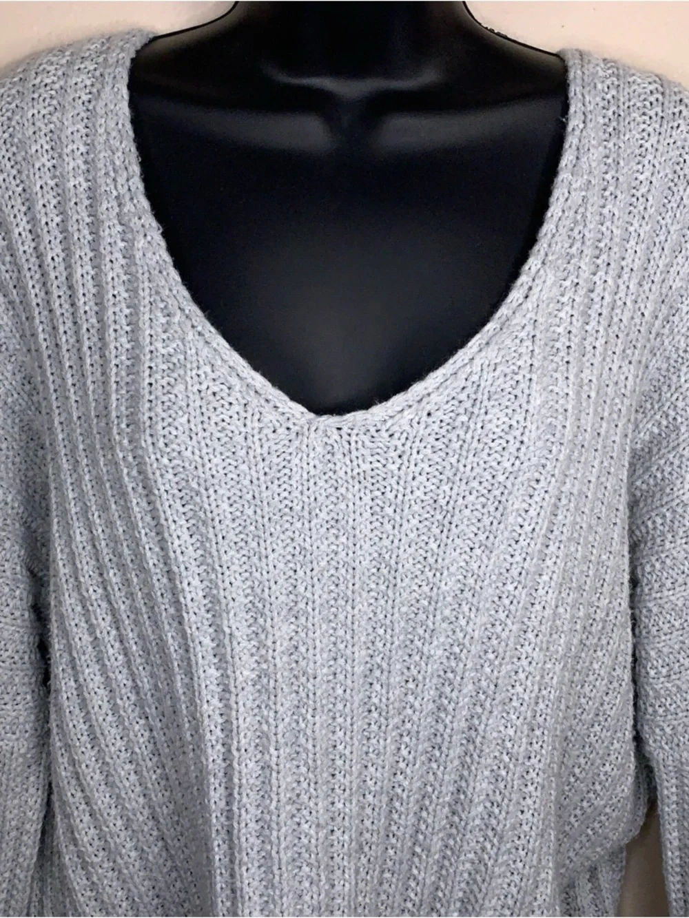 Large Rue 21 Light Grey Vneck Sweater Long Sleeve Knit Soft Comfortable